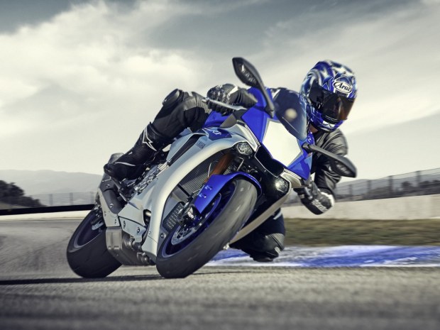 yamaha-yzf-r1-2015-31