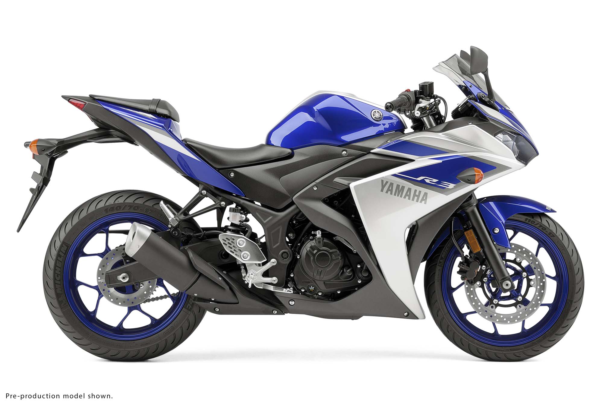 2015-Yamaha-YZF-R3-33